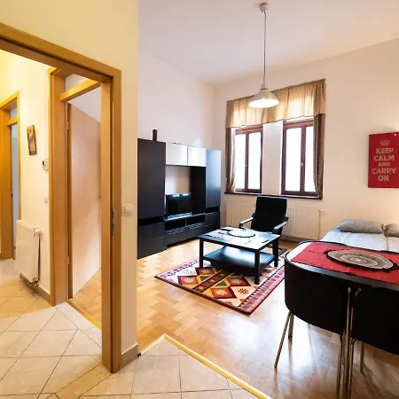 Cozy With Garage At Gozsdu Passage Lejlighed *