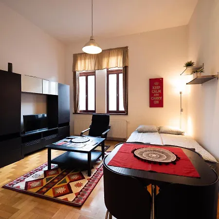 Cozy With Garage At Gozsdu Passage Lejlighed *